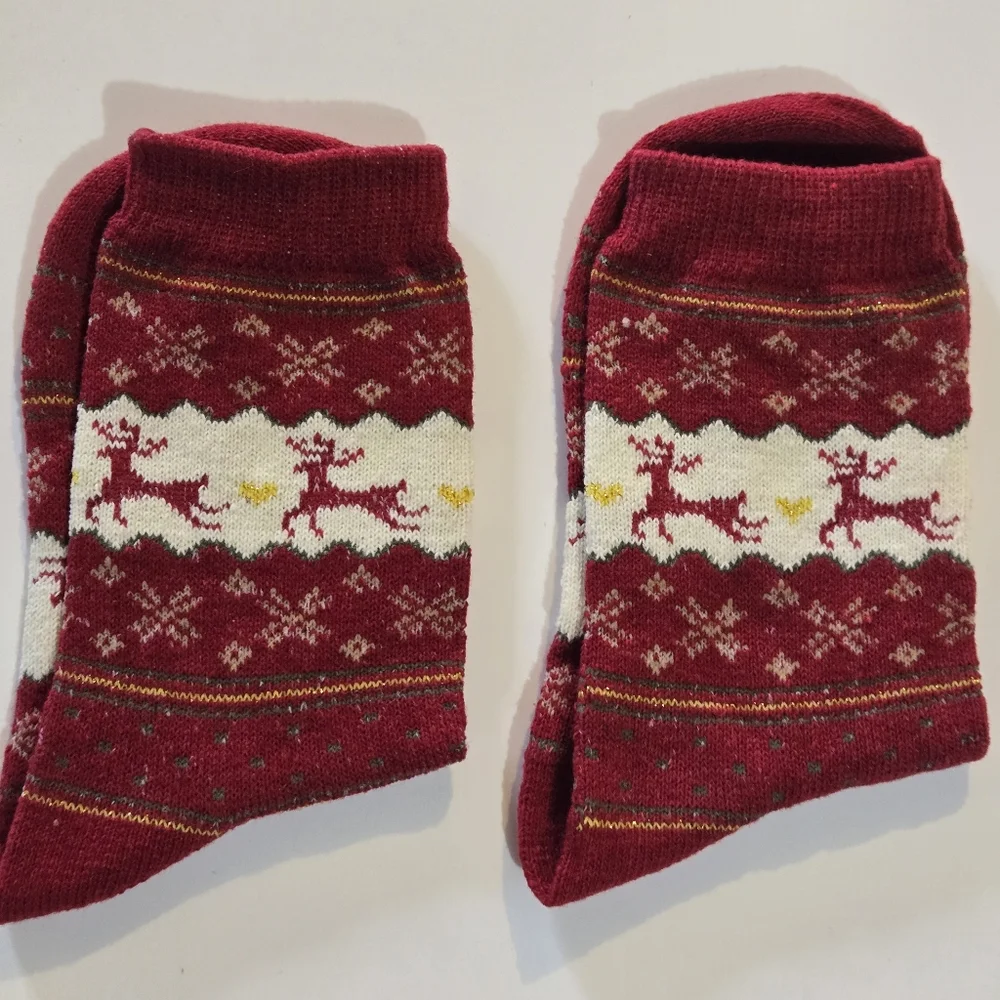 🍒🍒 Cozy Reindeer Patterned Knitted Mid Tube Socks